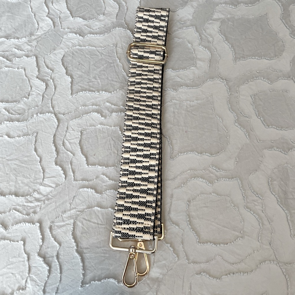 Social Threads Bag Strap